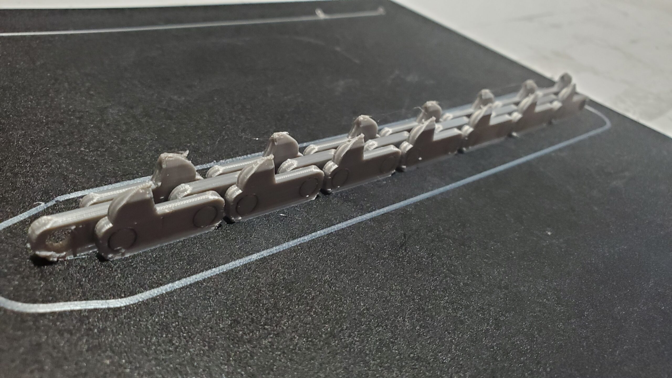 Lollipop Chainsaw Chain Links - Assembled Flat Version OreKo Lollipop Chainsaw chain links 3D printed showing assembled flat version chain links for cosplay